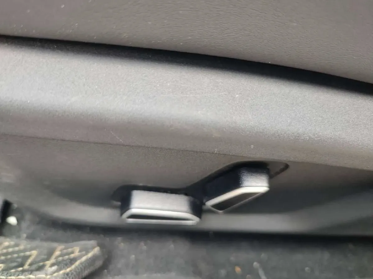 2022 ChangAn UNI-V 1.5T 188HP L4 7DCT,autocango,china used car exporter,china ev exporter,chinese used car exporter,chinese used ev exporter