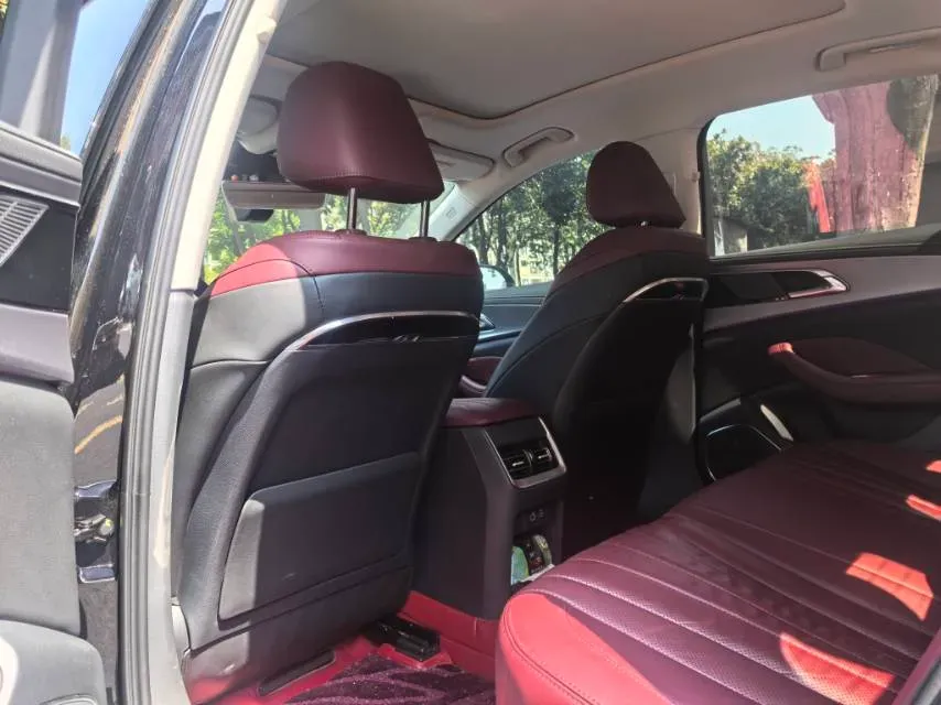 2024 HongQi H5 2.0T 224HP L4 8AT,autocango,china used car exporter,china ev exporter,chinese used car exporter,chinese used ev exporter