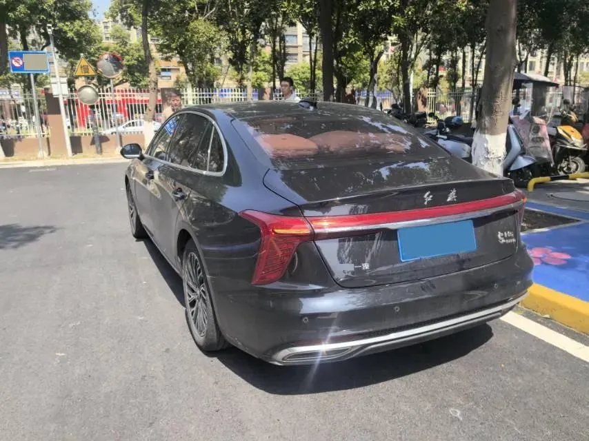 2024 HongQi H5 2.0T 224HP L4 8AT,autocango,china used car exporter,china ev exporter,chinese used car exporter,chinese used ev exporter