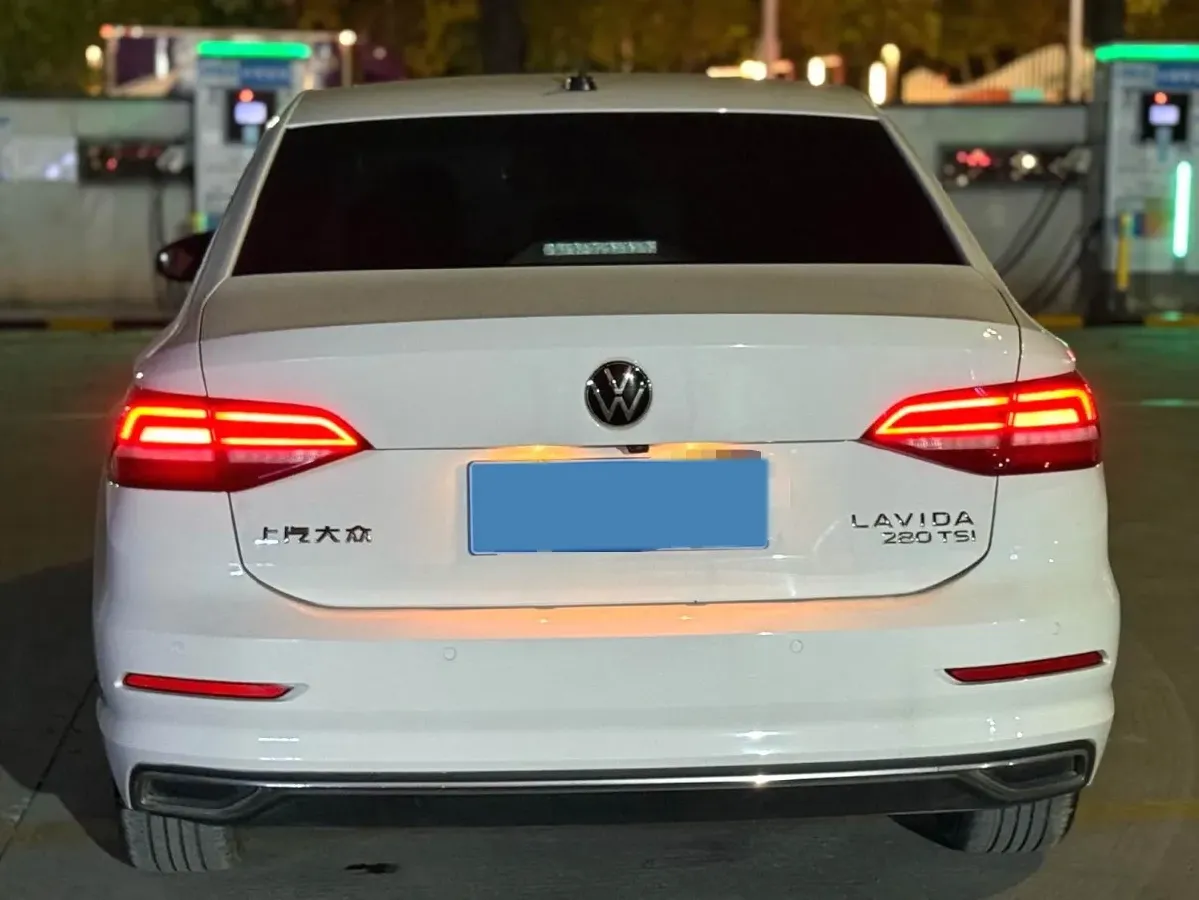2022 Volkswagen T-Roc 1.4T 150HP L4 7DCT,autocango,china used car exporter,china ev exporter,chinese used car exporter,chinese used ev exporter