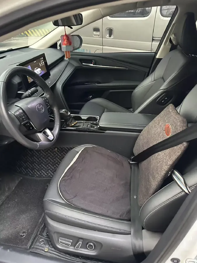 2024 Toyota Camry 2.0L 152HP L4 E-CVT Hybrid,autocango,china used car exporter,china ev exporter,chinese used car exporter,chinese used ev exporter