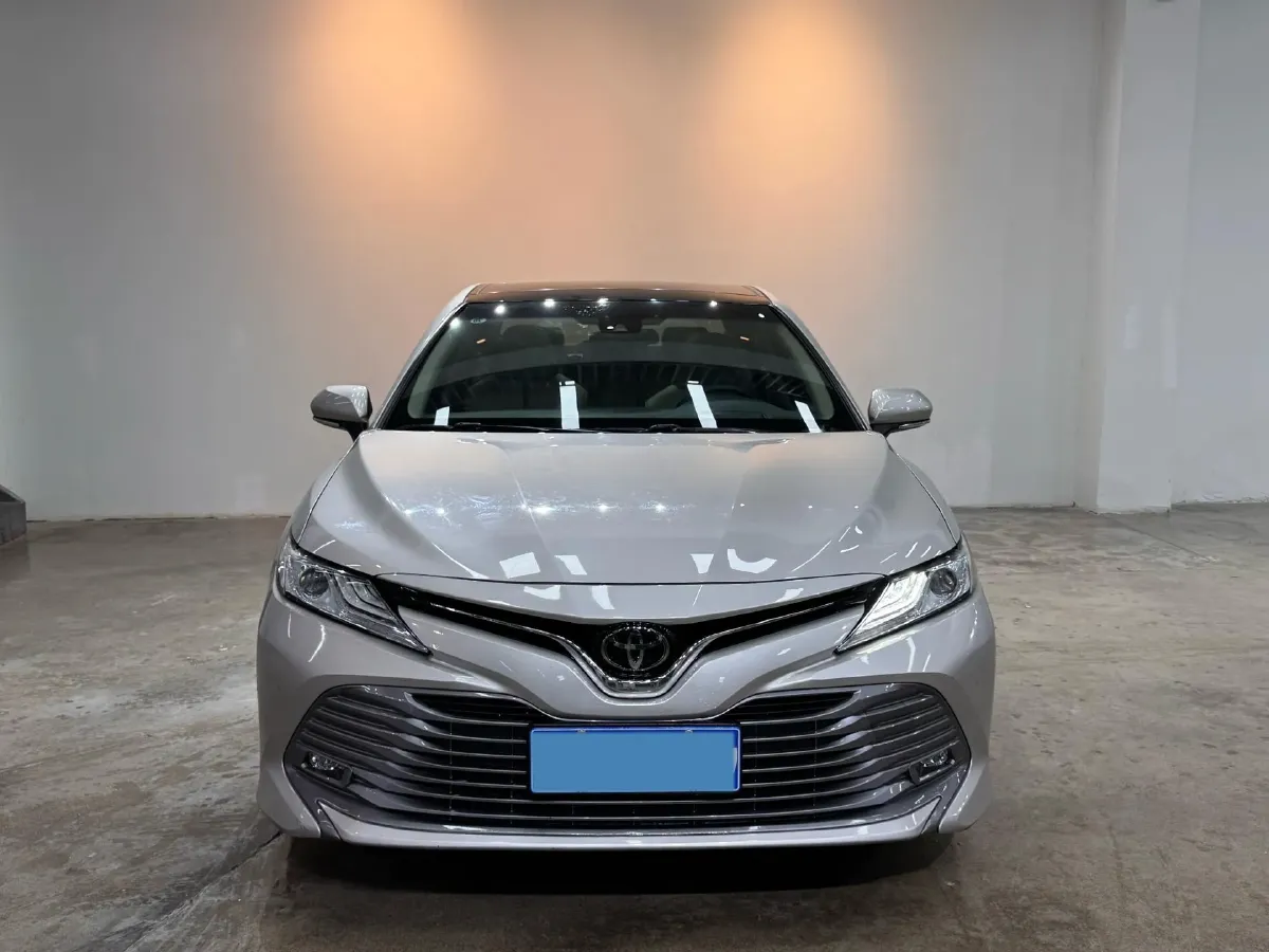 2019 Toyota Camry 2.5L 209HP L4 8AT,autocango,china used car exporter,china ev exporter,chinese used car exporter,chinese used ev exporter