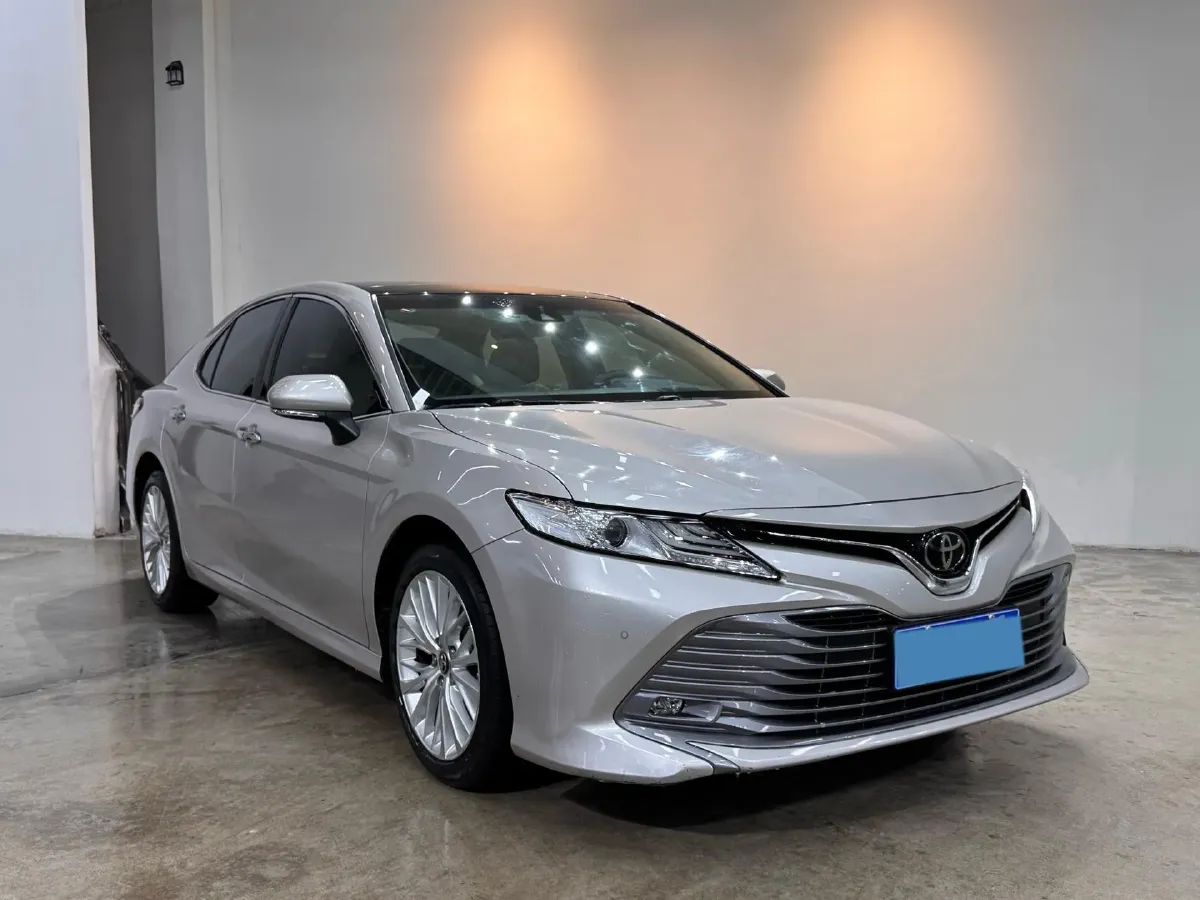 2019 Toyota Camry 2.5L 209HP L4 8AT,autocango,china used car exporter,china ev exporter,chinese used car exporter,chinese used ev exporter