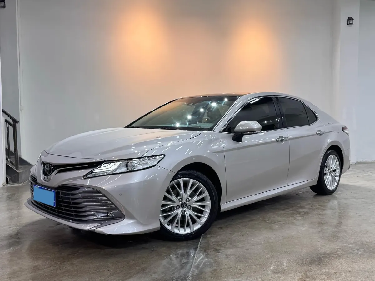 2019 Toyota Camry 2.5L 209HP L4 8AT,autocango,china used car exporter,china ev exporter,chinese used car exporter,chinese used ev exporter