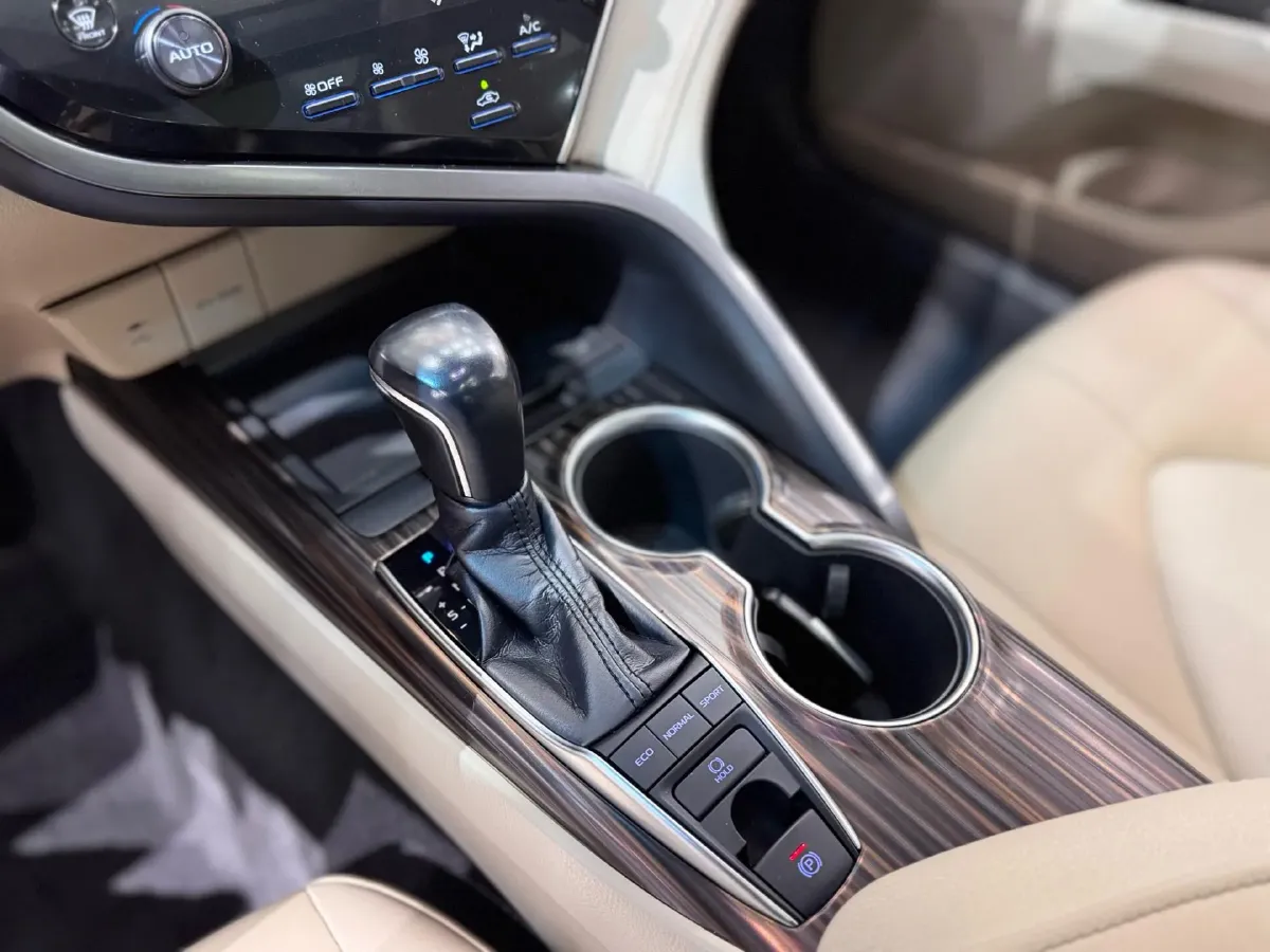 2019 Toyota Camry 2.5L 209HP L4 8AT,autocango,china used car exporter,china ev exporter,chinese used car exporter,chinese used ev exporter