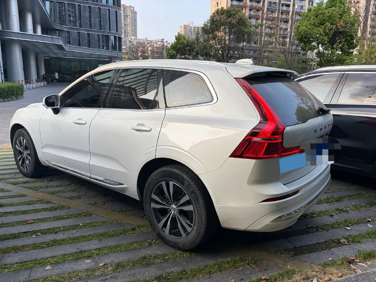 2023 Volvo XC60 2.0T 250HP L4 8AT,autocango,china used car exporter,china ev exporter,chinese used car exporter,chinese used ev exporter