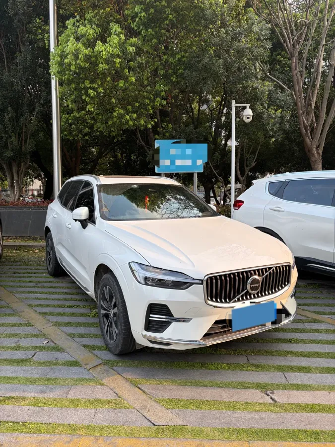 2023 Volvo XC60 2.0T 250HP L4 8AT,autocango,china used car exporter,china ev exporter,chinese used car exporter,chinese used ev exporter