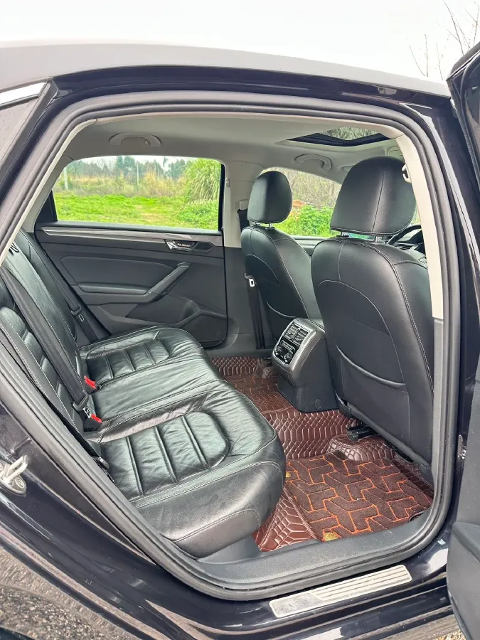 2017 Volkswagen Passat 1.8T 180HP L4 7DCT,autocango,china used car exporter,china ev exporter,chinese used car exporter,chinese used ev exporter