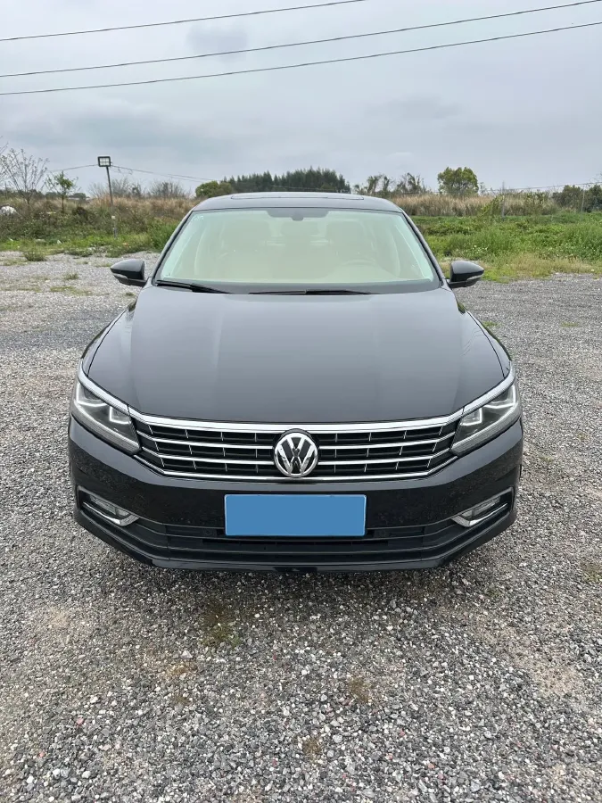 2017 Volkswagen Passat 1.8T 180HP L4 7DCT,autocango,china used car exporter,china ev exporter,chinese used car exporter,chinese used ev exporter