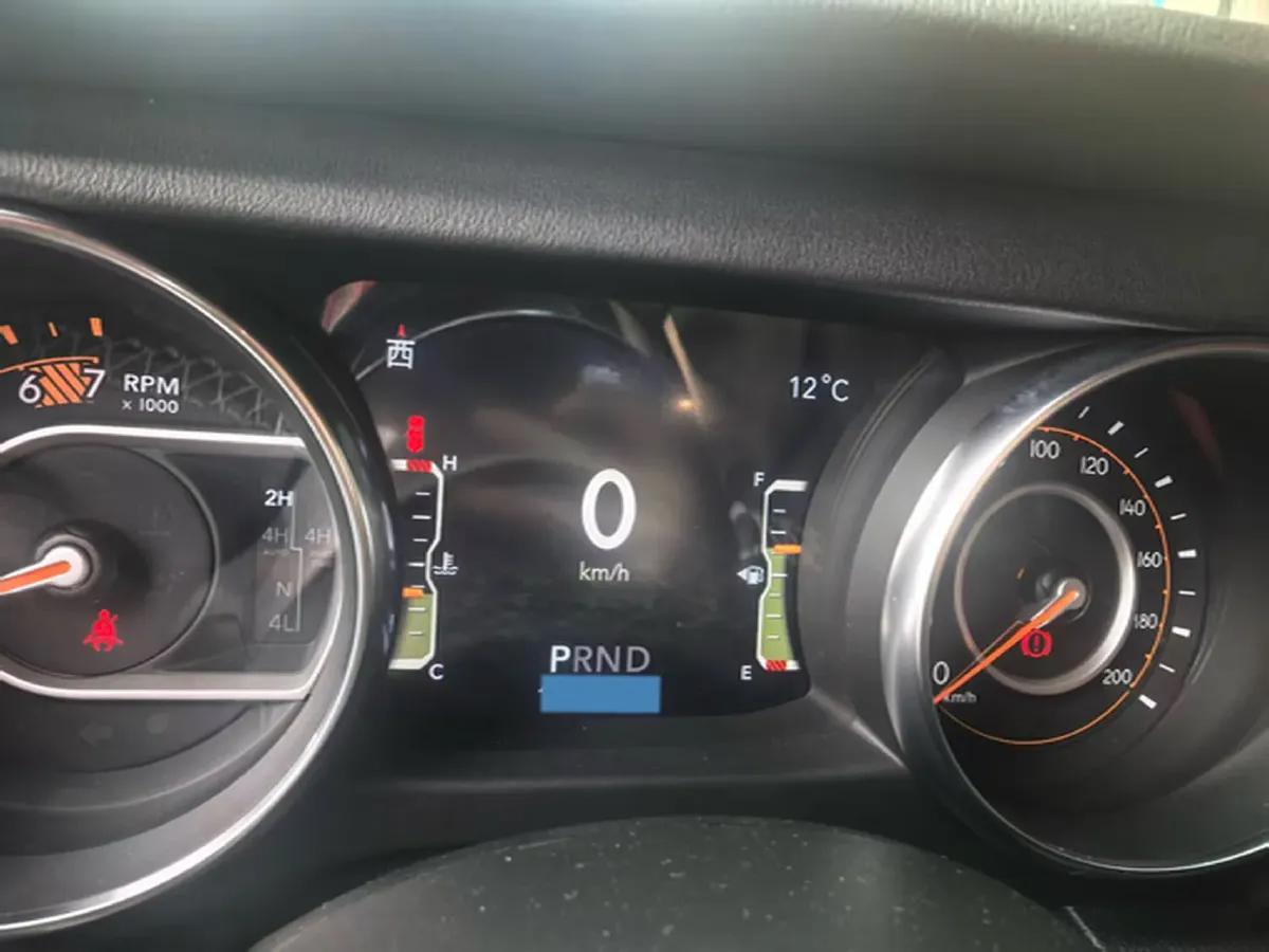 2021 Jeep Wrangler 2.0T 266HP L4 8AT,autocango,china used car exporter,china ev exporter,chinese used car exporter,chinese used ev exporter