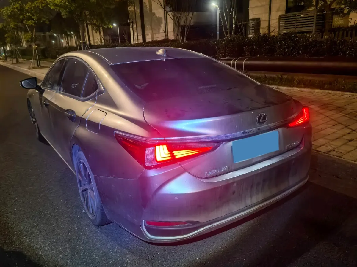 2020 Lexus ES 2.0L 173HP L4 CVT,autocango,china used car exporter,china ev exporter,chinese used car exporter,chinese used ev exporter