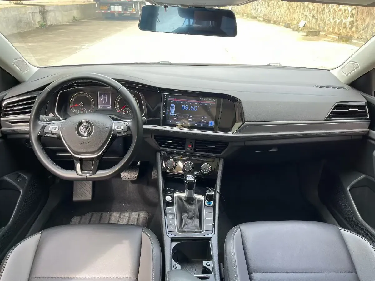 2019 Jeep Renegade 1.3T 173HP L4 7DCT,autocango,china used car exporter,china ev exporter,chinese used car exporter,chinese used ev exporter