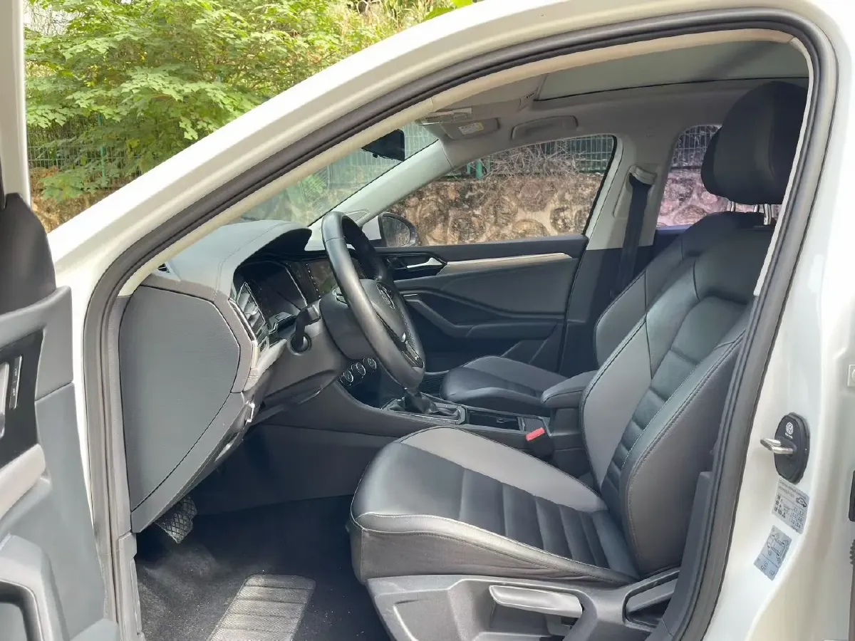 2019 Jeep Renegade 1.3T 173HP L4 7DCT,autocango,china used car exporter,china ev exporter,chinese used car exporter,chinese used ev exporter