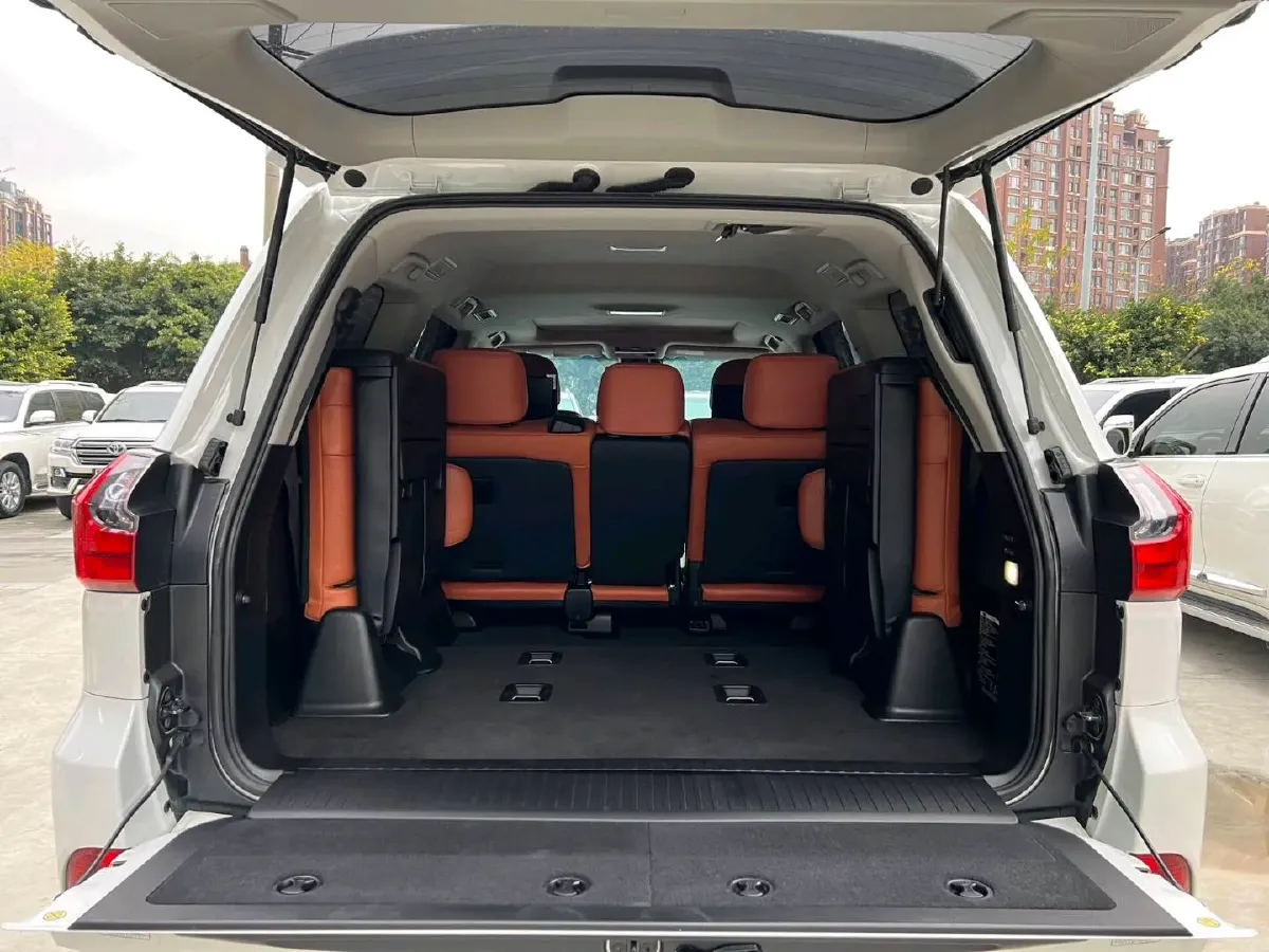 2019 Lexus LX 5.7L 367HP V8 8AT,autocango,china used car exporter,china ev exporter,chinese used car exporter,chinese used ev exporter