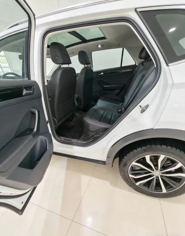 2022 Volkswagen T-Roc 1.4T 150HP L4 7DCT,autocango,china used car exporter,china ev exporter,chinese used car exporter,chinese used ev exporter