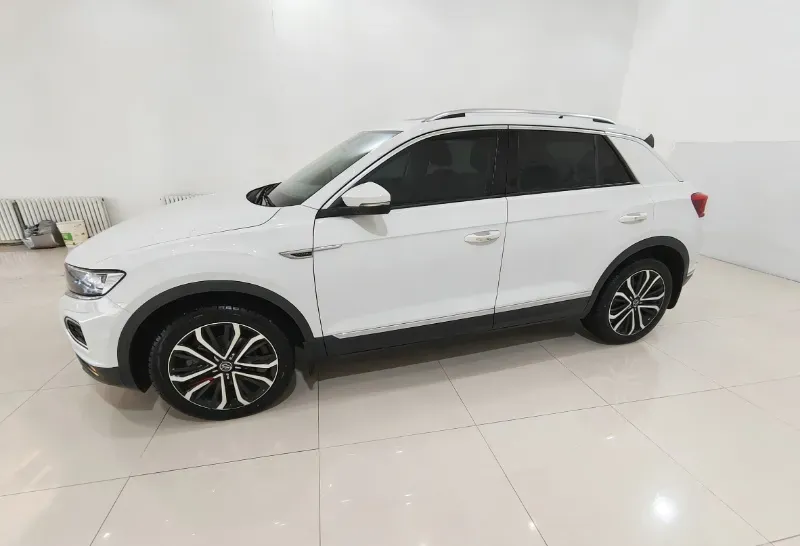 2022 Volkswagen T-Roc 1.4T 150HP L4 7DCT,autocango,china used car exporter,china ev exporter,chinese used car exporter,chinese used ev exporter