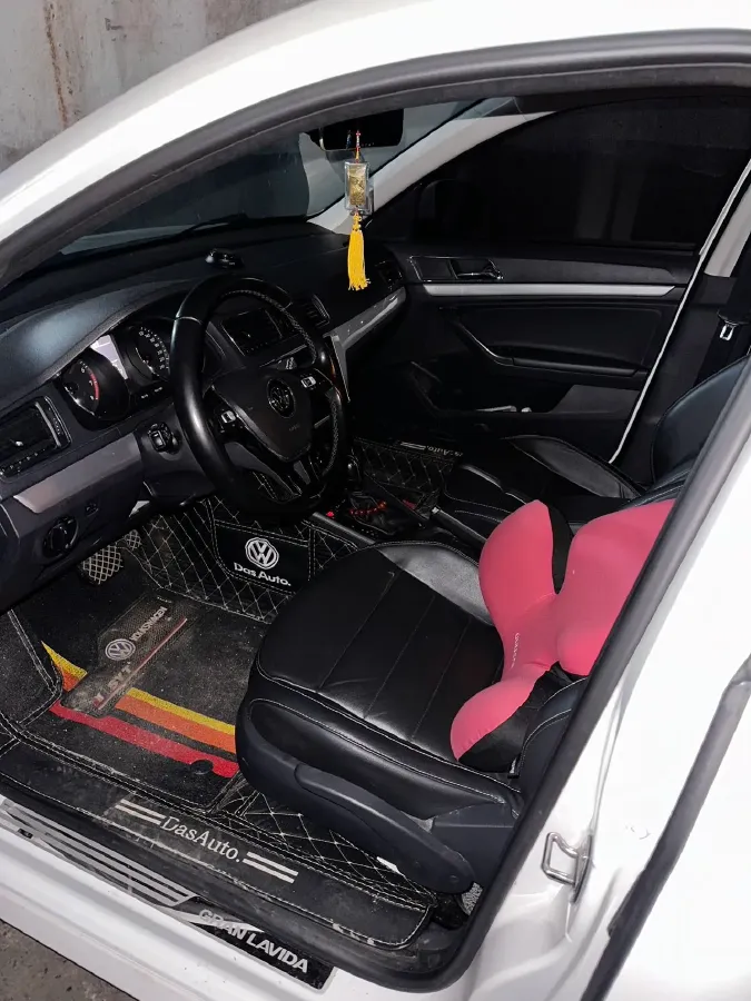 2017 Volkswagen Gran Lavida 1.2T 110HP L4 7DCT,autocango,china used car exporter,china ev exporter,chinese used car exporter,chinese used ev exporter