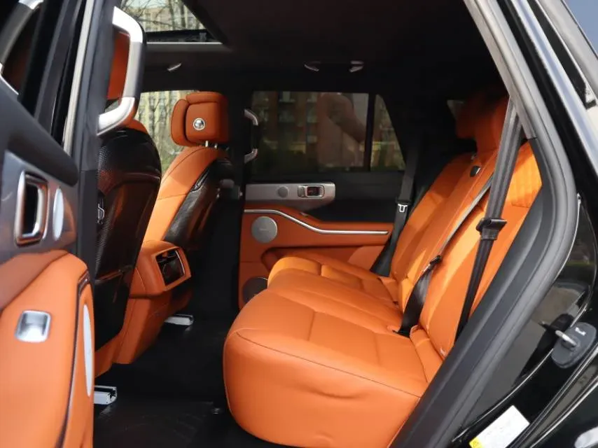 2024 Tank 700 3.0T 360HP V6 9AT PHEV 37.1KWH,autocango,china used car exporter,china ev exporter,chinese used car exporter,chinese used ev exporter