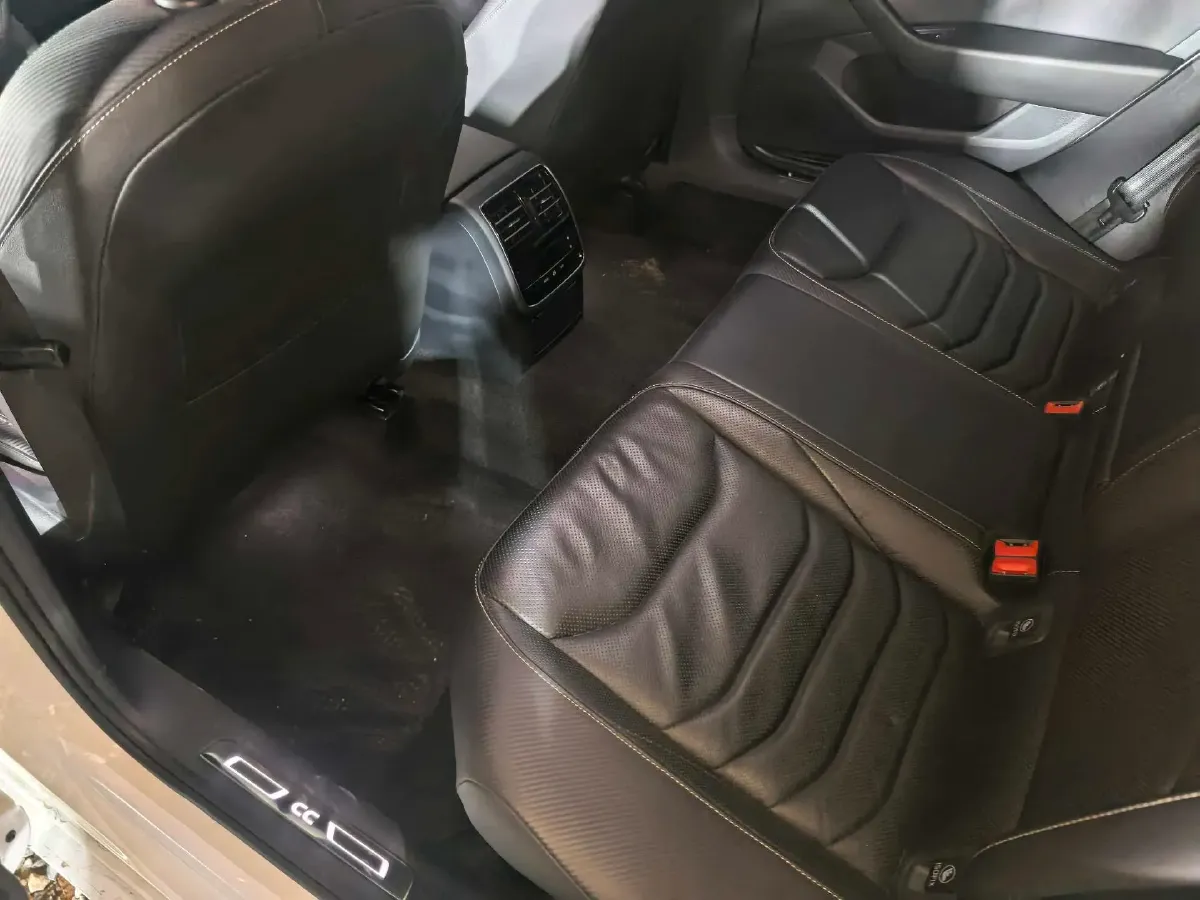 2020 Volkswagen CC 2.0T 186HP L4 7DCT,autocango,china used car exporter,china ev exporter,chinese used car exporter,chinese used ev exporter