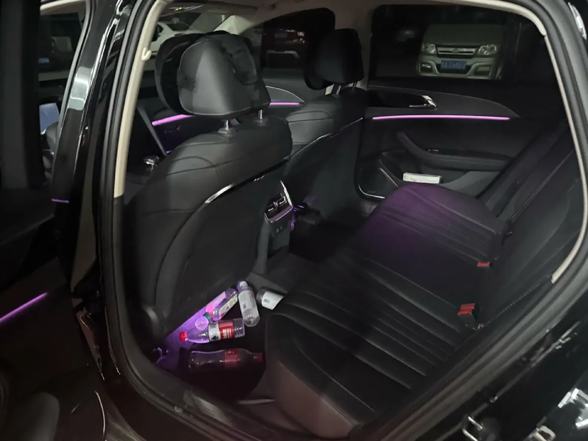 2024 HongQi H5 2.0T 224HP L4 8AT,autocango,china used car exporter,china ev exporter,chinese used car exporter,chinese used ev exporter