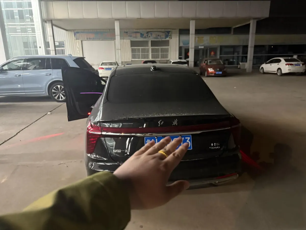 2024 HongQi H5 2.0T 224HP L4 8AT,autocango,china used car exporter,china ev exporter,chinese used car exporter,chinese used ev exporter