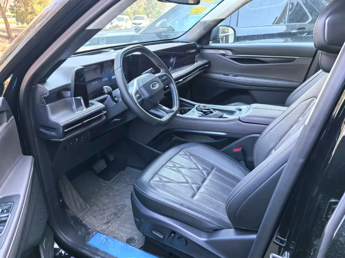 2025 Ford Edge 2.0T 252HP L4 8AT,autocango,china used car exporter,china ev exporter,chinese used car exporter,chinese used ev exporter