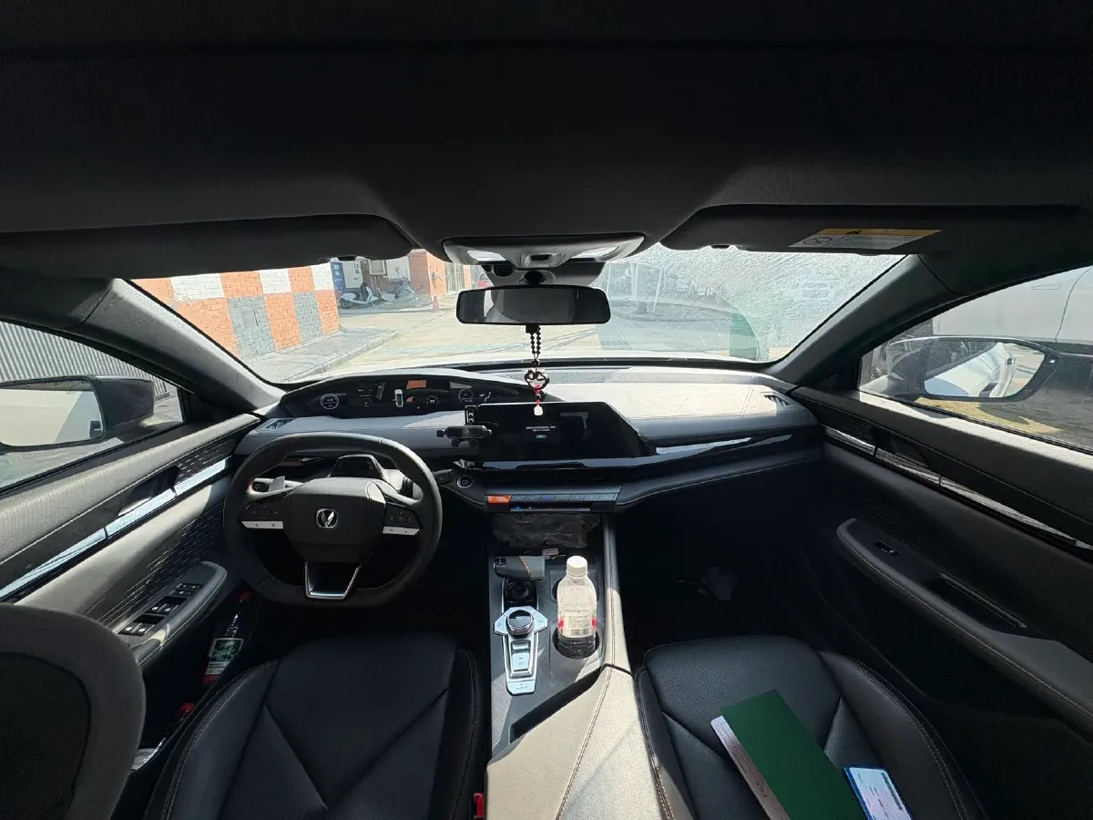 2022 ChangAn UNI-V 1.5T 188HP L4 7DCT,autocango,china used car exporter,china ev exporter,chinese used car exporter,chinese used ev exporter