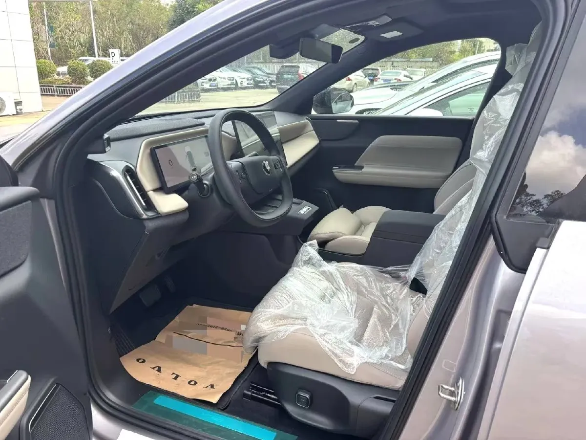 2026 Volvo XC70 PHEV 1.5T 156HP L4 3DHT PHEV,autocango,china used car exporter,china ev exporter,chinese used car exporter,chinese used ev exporter