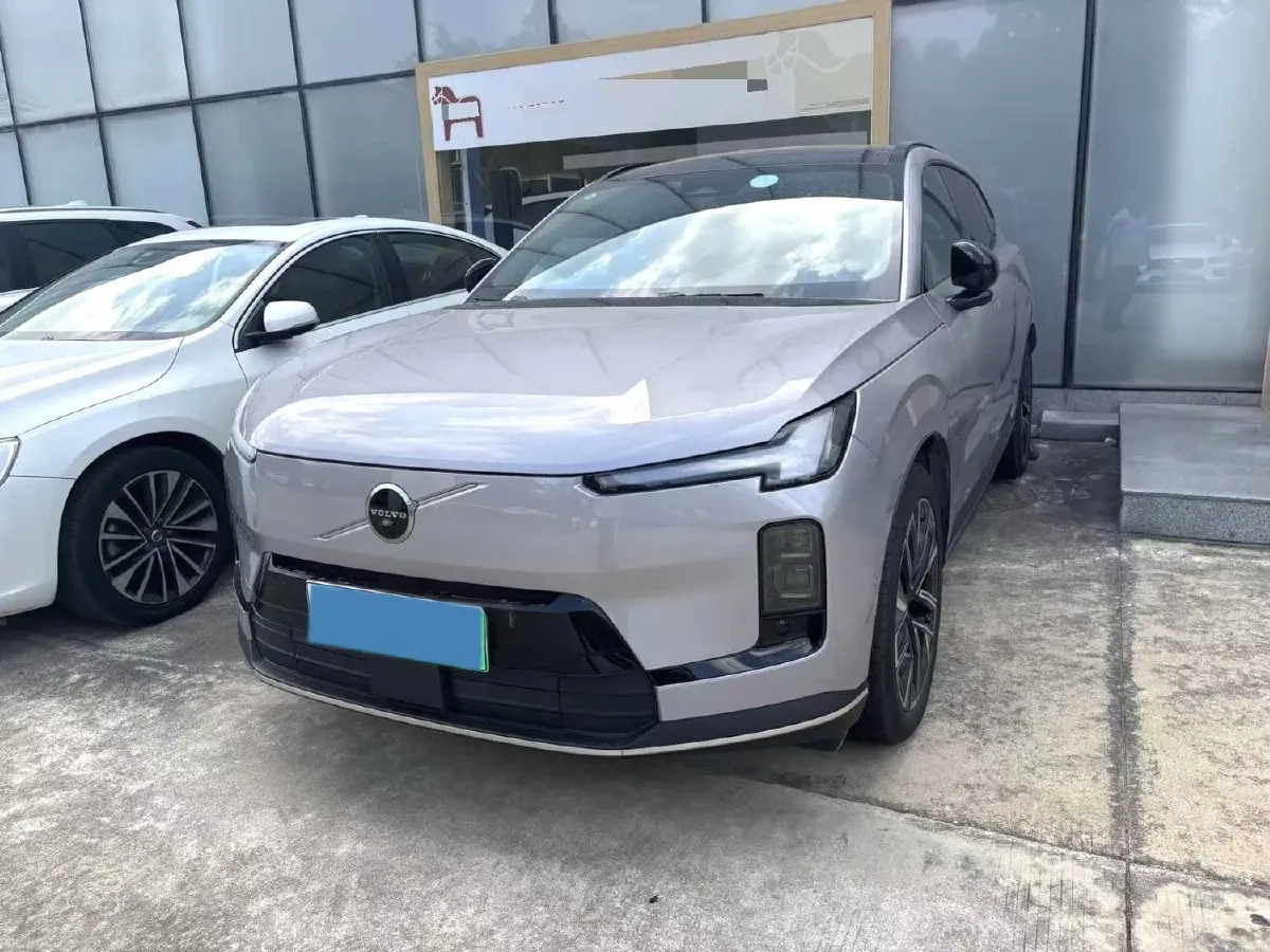 2026 Volvo XC70 PHEV 1.5T 156HP L4 3DHT PHEV,autocango,china used car exporter,china ev exporter,chinese used car exporter,chinese used ev exporter