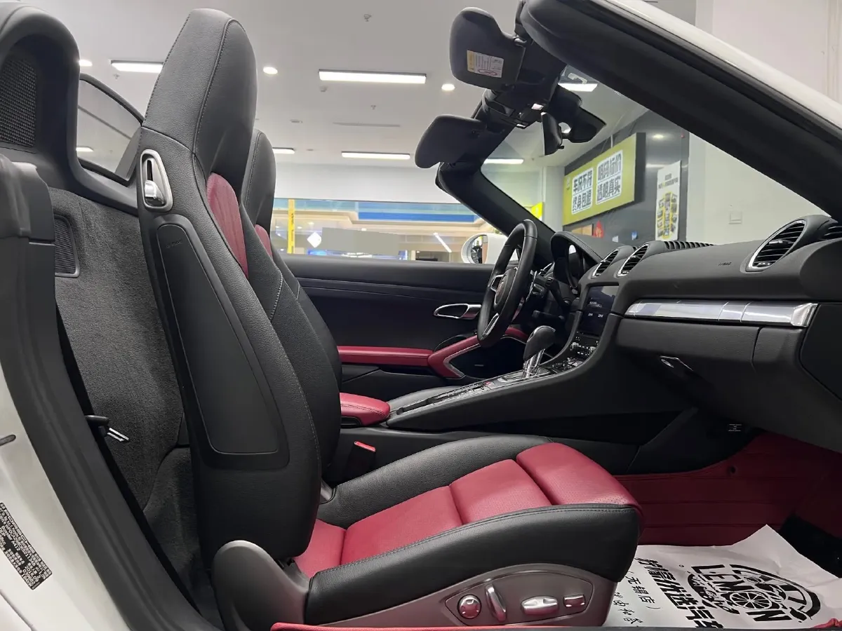 2018 Porsche 718 2.0T 250HP H4 7DCT,autocango,china used car exporter,china ev exporter,chinese used car exporter,chinese used ev exporter