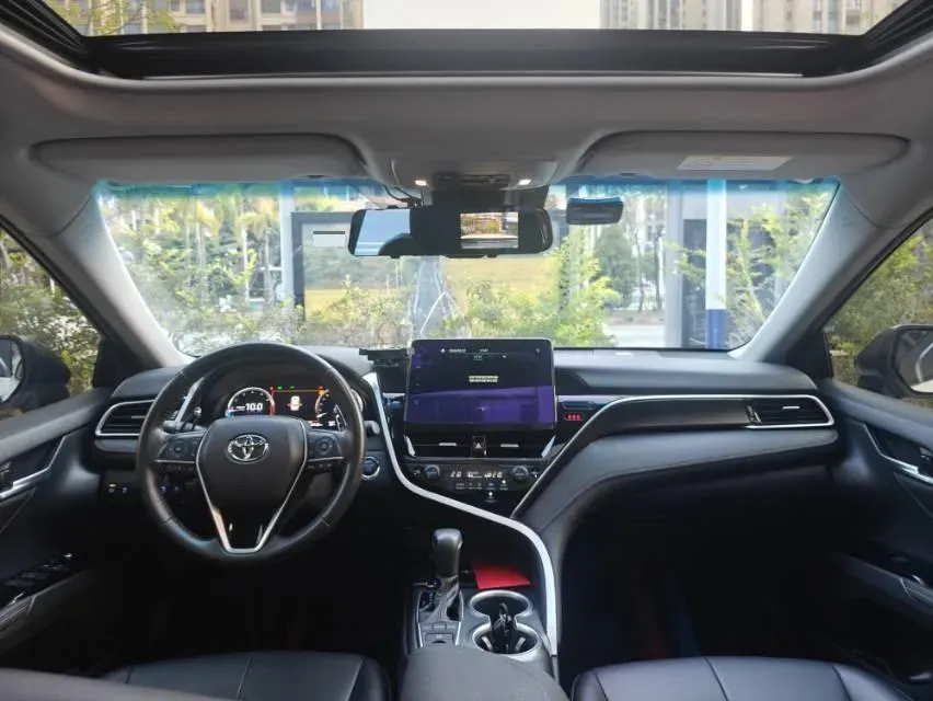 2022 Toyota Camry 2.5L 209HP L4 8AT,autocango,china used car exporter,china ev exporter,chinese used car exporter,chinese used ev exporter