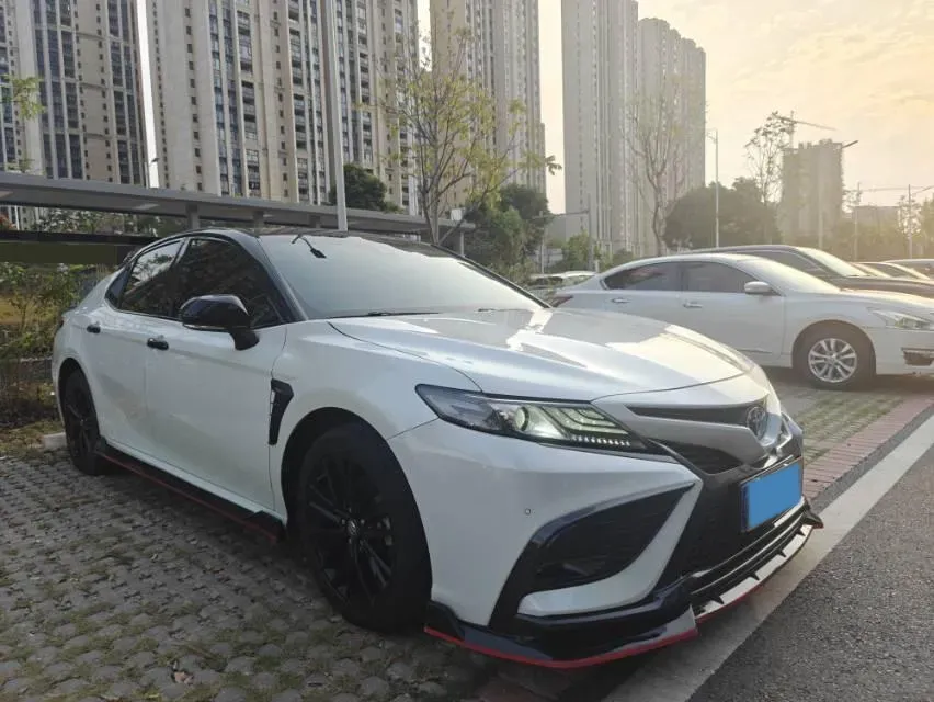 2022 Toyota Camry 2.5L 209HP L4 8AT,autocango,china used car exporter,china ev exporter,chinese used car exporter,chinese used ev exporter