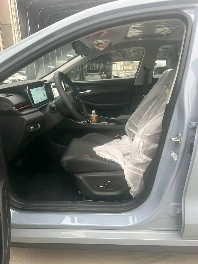 2024 Geely Binray 1.5T 181HP L4 7DCT,autocango,china used car exporter,china ev exporter,chinese used car exporter,chinese used ev exporter