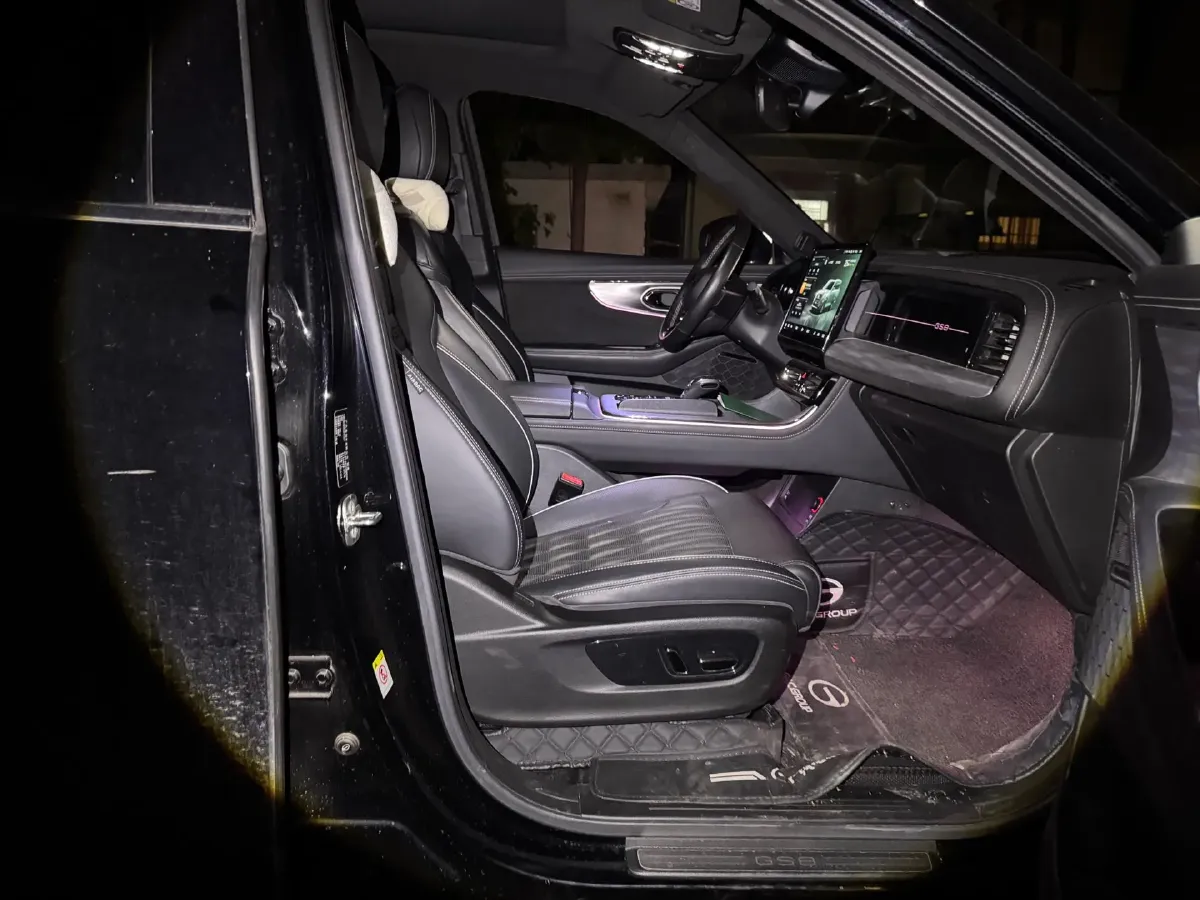 2022 GAC Trumpchi GS8 2.0T 190HP L4 E-CVT Hybrid,autocango,china used car exporter,china ev exporter,chinese used car exporter,chinese used ev exporter