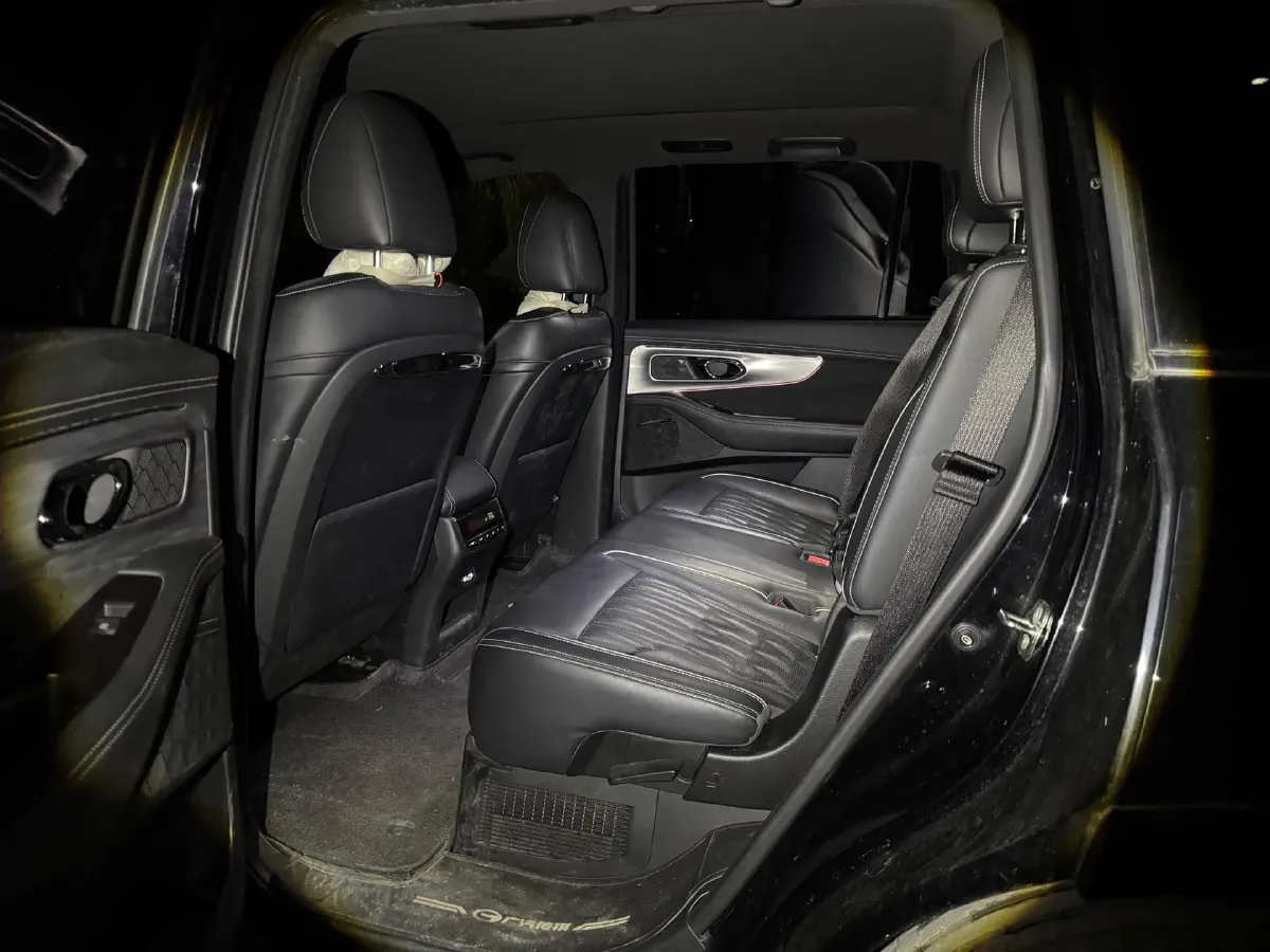 2022 GAC Trumpchi GS8 2.0T 190HP L4 E-CVT Hybrid,autocango,china used car exporter,china ev exporter,chinese used car exporter,chinese used ev exporter