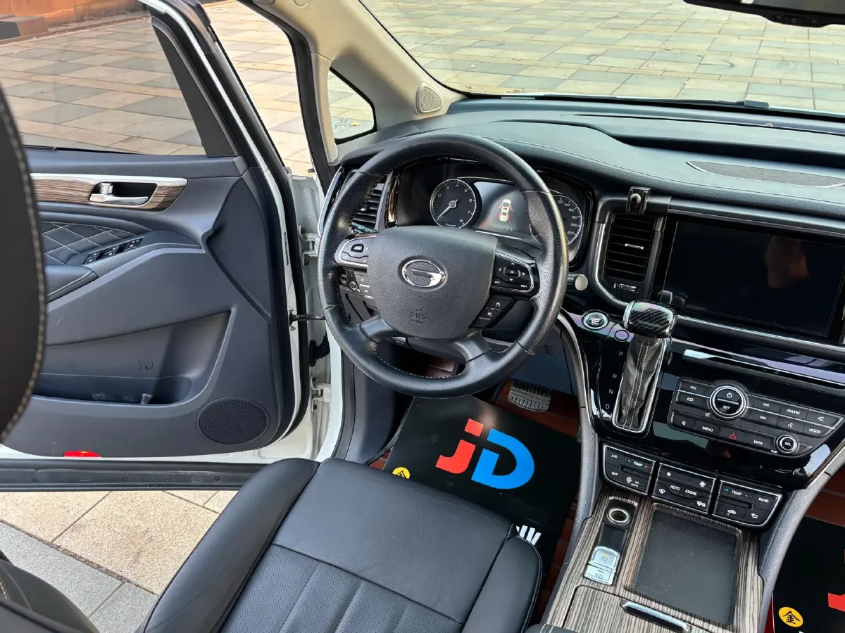 2020 GAC Trumpchi M8 2.0T 252HP L4 8AT,autocango,china used car exporter,china ev exporter,chinese used car exporter,chinese used ev exporter