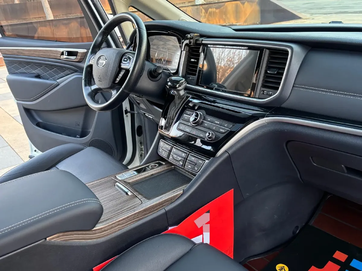 2020 GAC Trumpchi M8 2.0T 252HP L4 8AT,autocango,china used car exporter,china ev exporter,chinese used car exporter,chinese used ev exporter