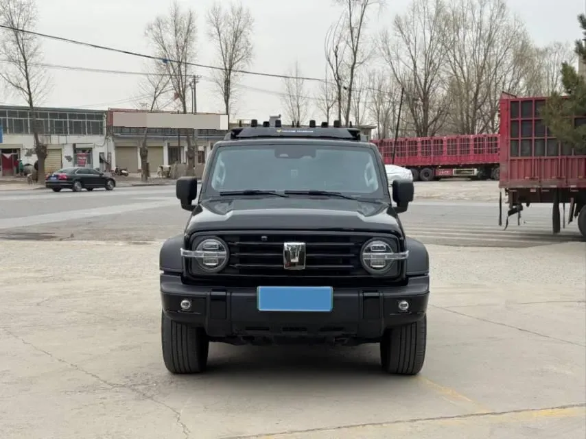 2025 Tank 300 2.0T 252HP L4 9AT PHEV,autocango,china used car exporter,china ev exporter,chinese used car exporter,chinese used ev exporter
