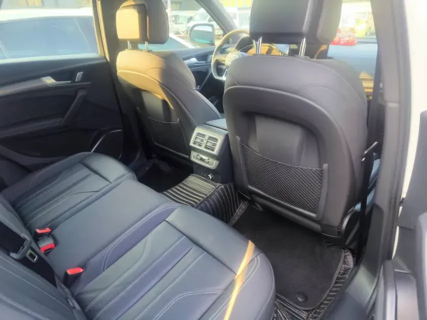 2023 Audi Q5L 2.0T 190HP L4 7DCT,autocango,china used car exporter,china ev exporter,chinese used car exporter,chinese used ev exporter