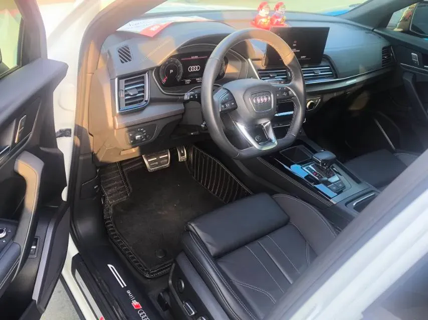 2023 Audi Q5L 2.0T 190HP L4 7DCT,autocango,china used car exporter,china ev exporter,chinese used car exporter,chinese used ev exporter