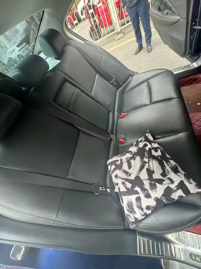 2018 Jeep Grand Commander 2.0T 265HP L4 9AT,autocango,china used car exporter,china ev exporter,chinese used car exporter,chinese used ev exporter