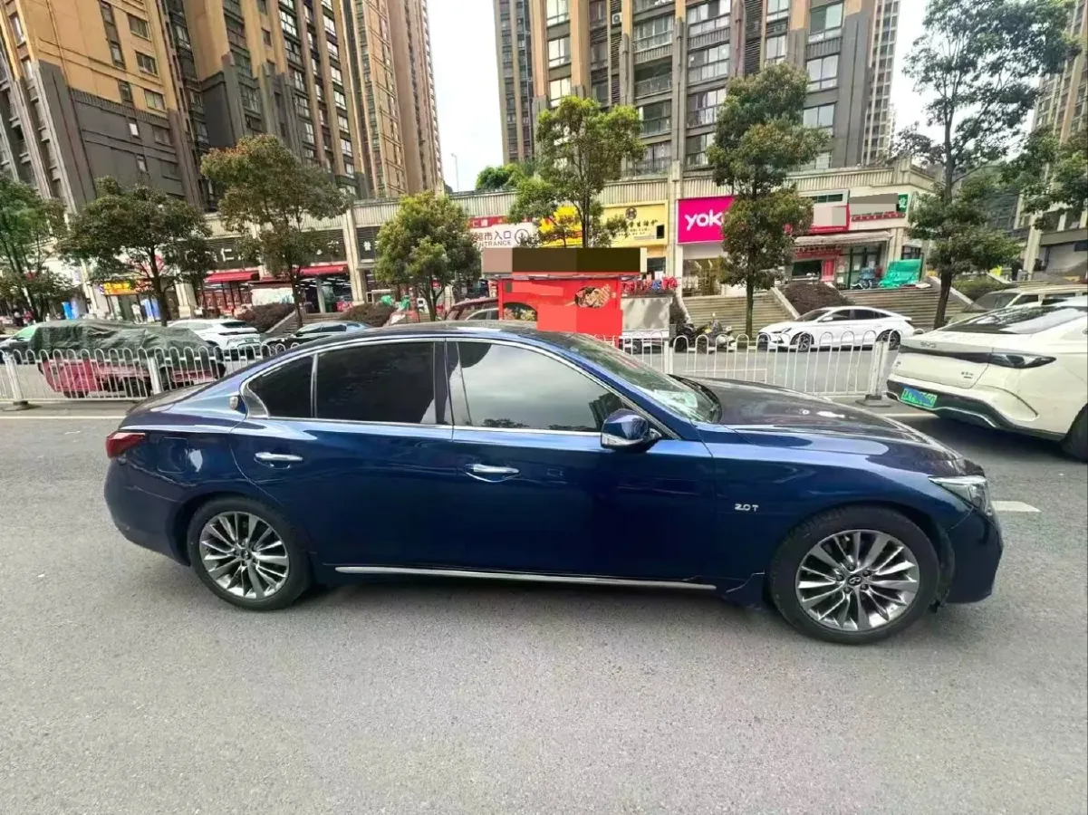 2018 Jeep Grand Commander 2.0T 265HP L4 9AT,autocango,china used car exporter,china ev exporter,chinese used car exporter,chinese used ev exporter