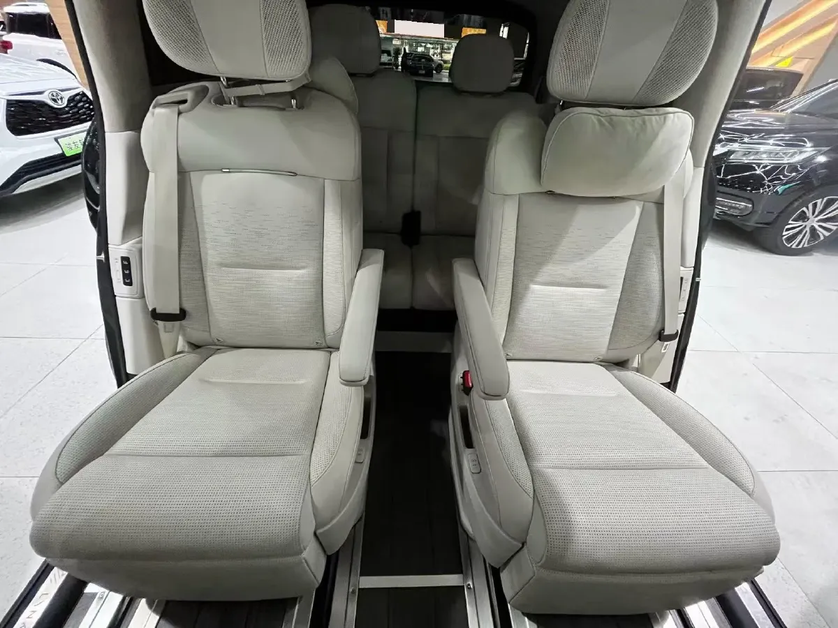 2025 LYNK&CO 900 1.5T 190HP L4 3DHT PHEV 43.3KWH,autocango,china used car exporter,china ev exporter,chinese used car exporter,chinese used ev exporter