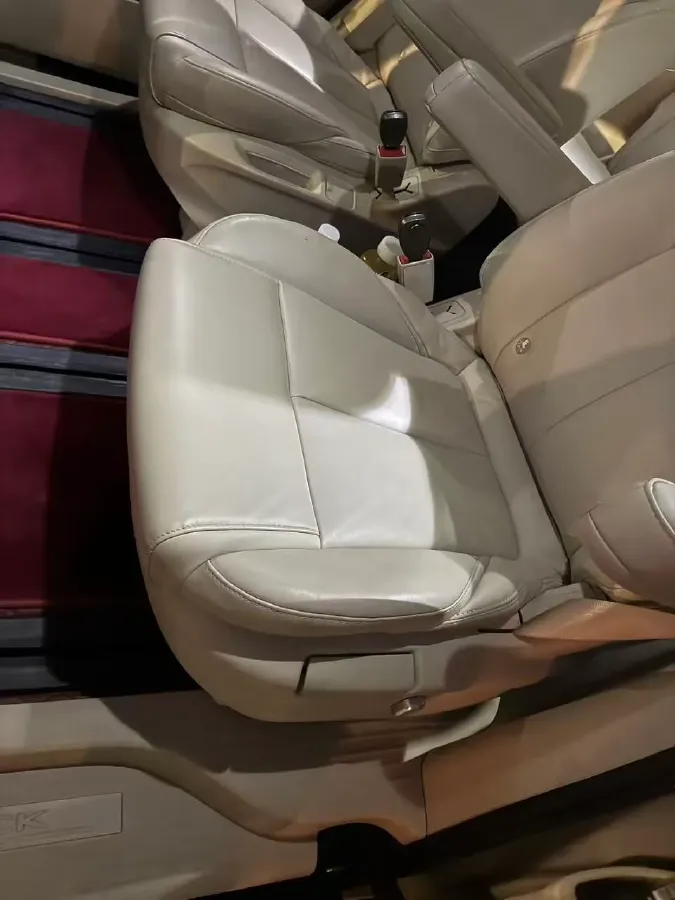 2023 Buick GL8 2.0T 237HP L4 9AT,autocango,china used car exporter,china ev exporter,chinese used car exporter,chinese used ev exporter