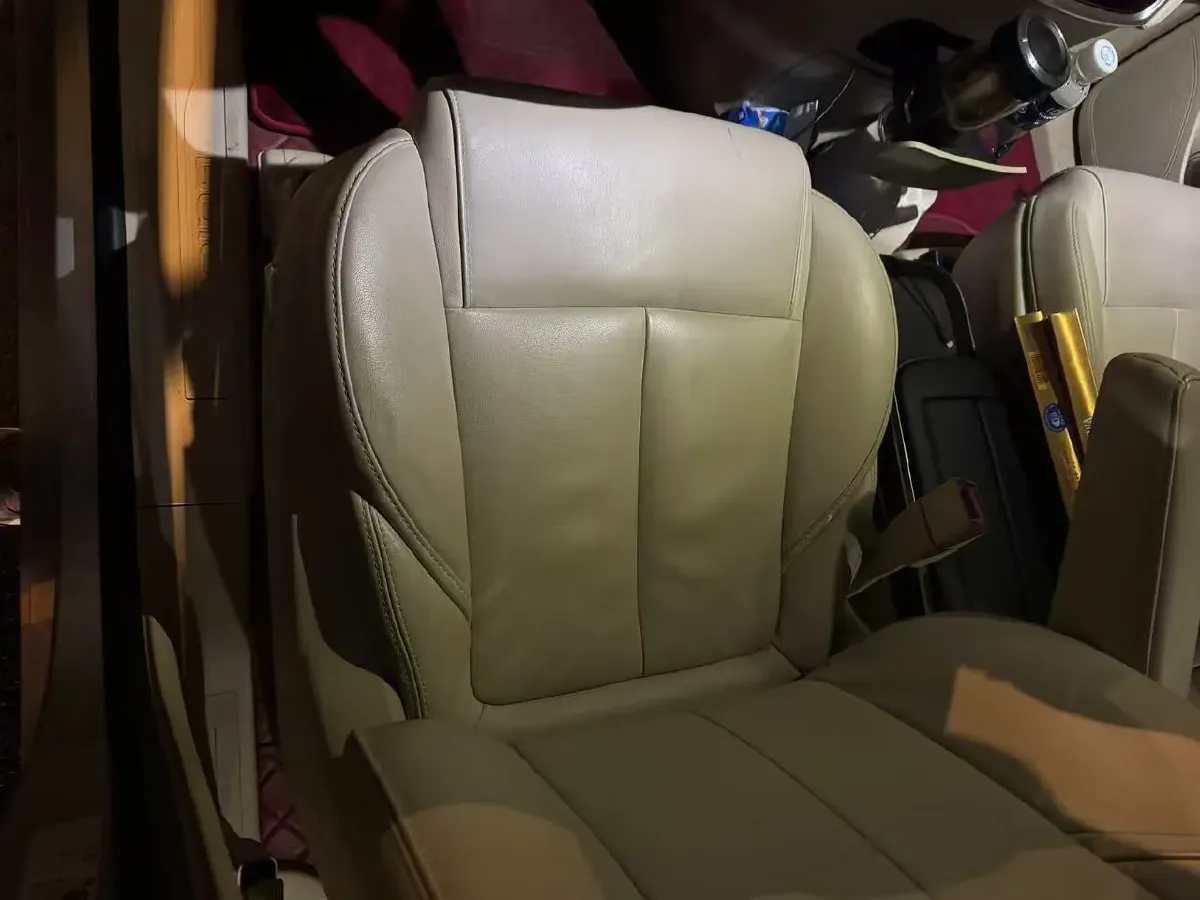 2023 Buick GL8 2.0T 237HP L4 9AT,autocango,china used car exporter,china ev exporter,chinese used car exporter,chinese used ev exporter