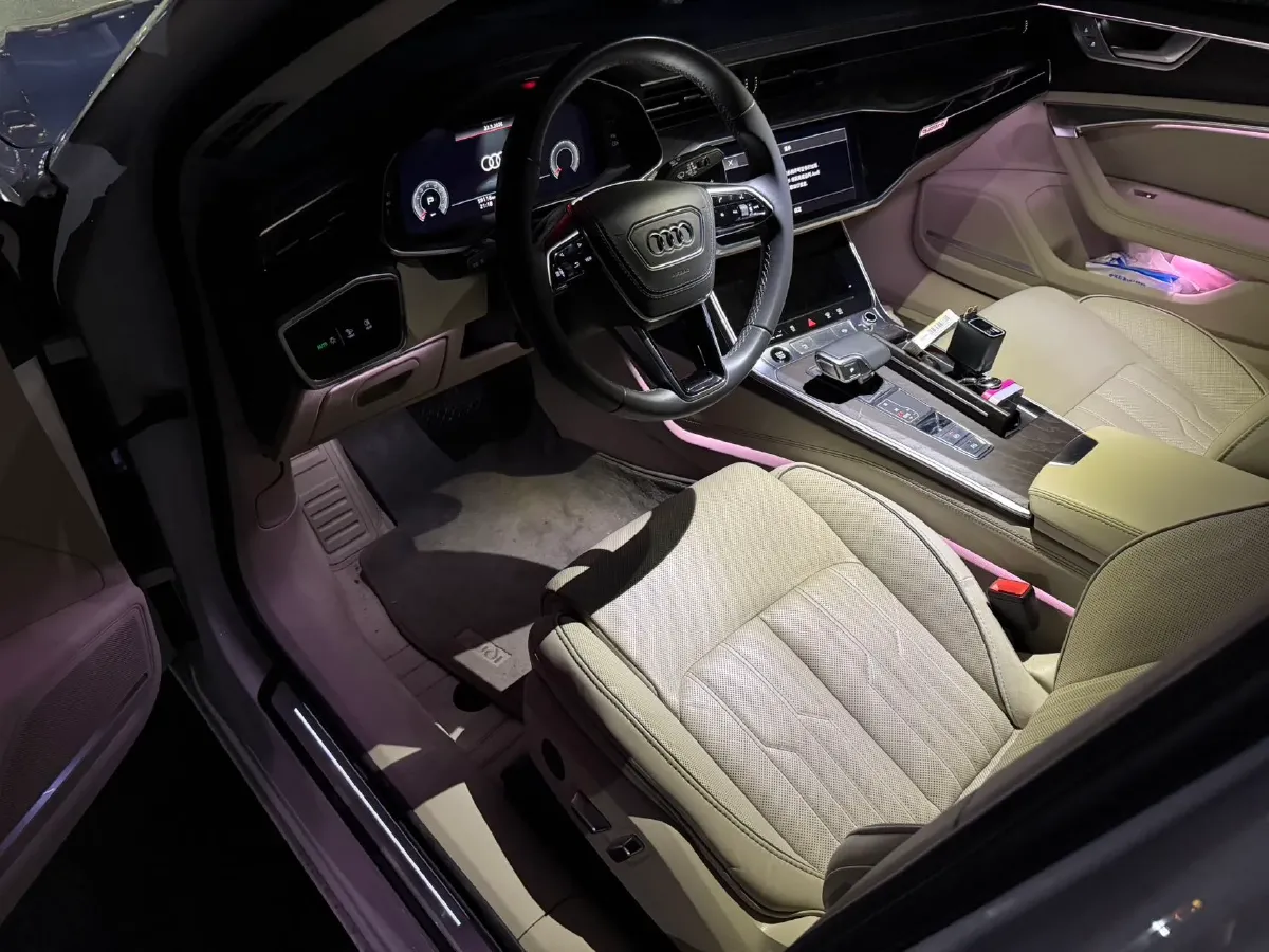 2022 Audi A6L 3.0T 340HP V6 7DCT,autocango,china used car exporter,china ev exporter,chinese used car exporter,chinese used ev exporter