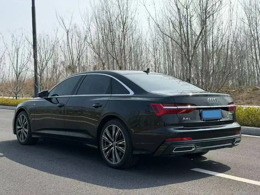 2020 Audi A6L 2.0T 224HP L4 7DCT,autocango,china used car exporter,china ev exporter,chinese used car exporter,chinese used ev exporter