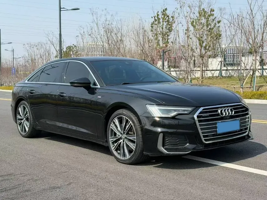 2020 Audi A6L 2.0T 224HP L4 7DCT,autocango,china used car exporter,china ev exporter,chinese used car exporter,chinese used ev exporter