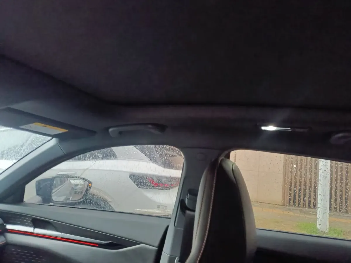 2024 ChangAn UNI-V 1.5T 188HP L4 7DCT,autocango,china used car exporter,china ev exporter,chinese used car exporter,chinese used ev exporter