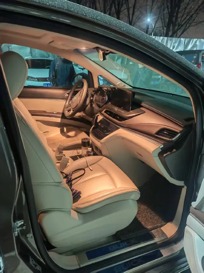 2023 Buick GL8 2.0T 237HP L4 9AT,autocango,china used car exporter,china ev exporter,chinese used car exporter,chinese used ev exporter